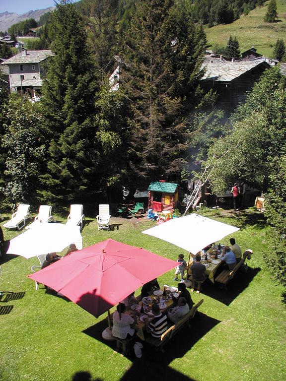 Hotel Castor Champoluc Exterior foto