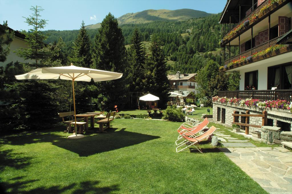 Hotel Castor Champoluc Exterior foto